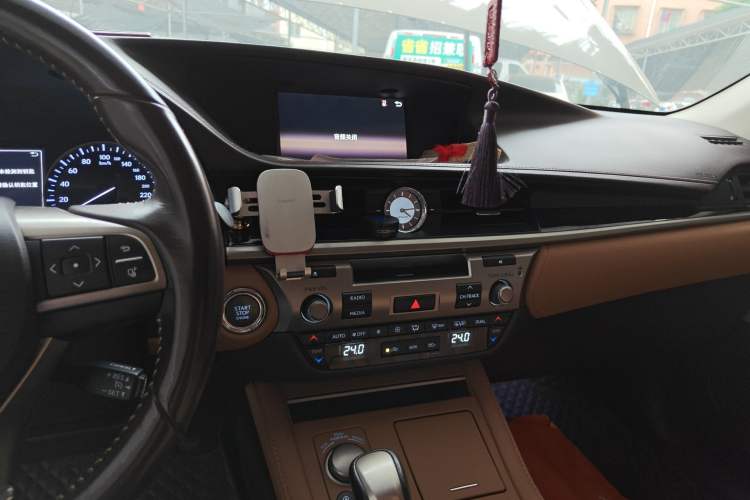 Used Lexus ES 2015 200 Elite Edition Audio And AC Panel