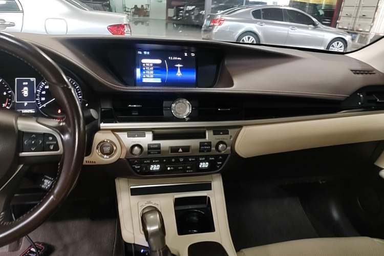 Used Lexus ES 2015 200 Elite Edition Audio And AC Panel