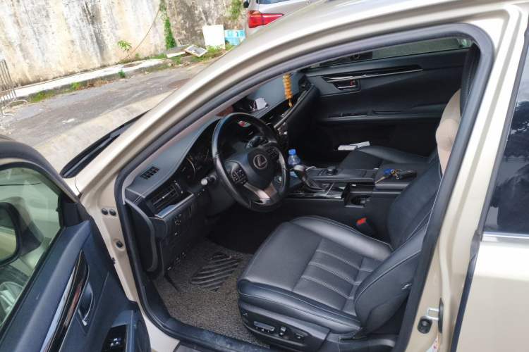 Used Lexus ES 2015 200 Elite Edition Driver Seat