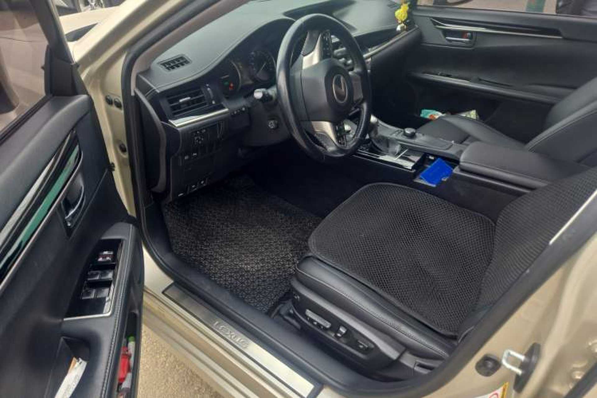 Used Lexus ES 2015 300h Comfort Edition Driver Seat
