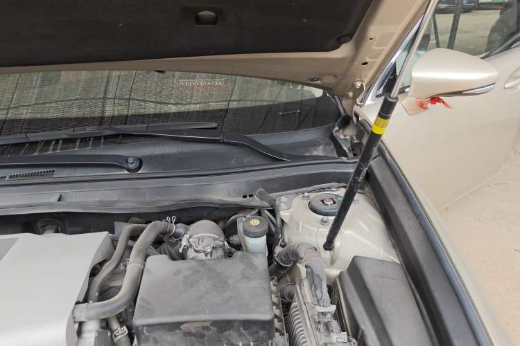 Used Lexus ES 2015 200 Elite Edition Engine Bay Left