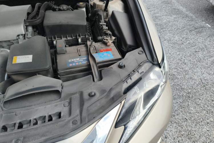 Used Lexus ES 2015 200 Elite Edition Engine Bay Left