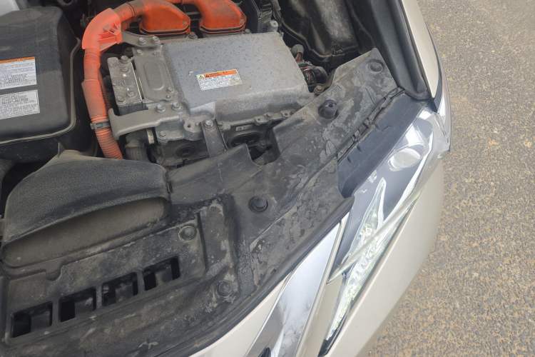 Used Lexus ES 2015 300h Comfort Edition Engine Bay Left