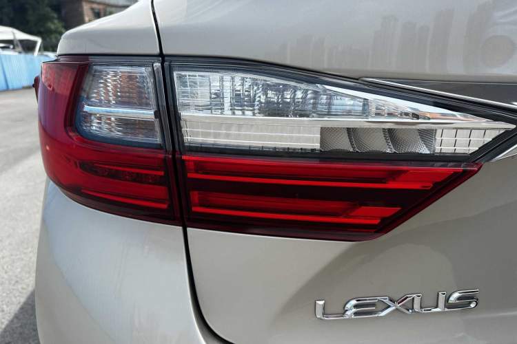 Used Lexus ES 2015 200 Elite Edition Exterior 9