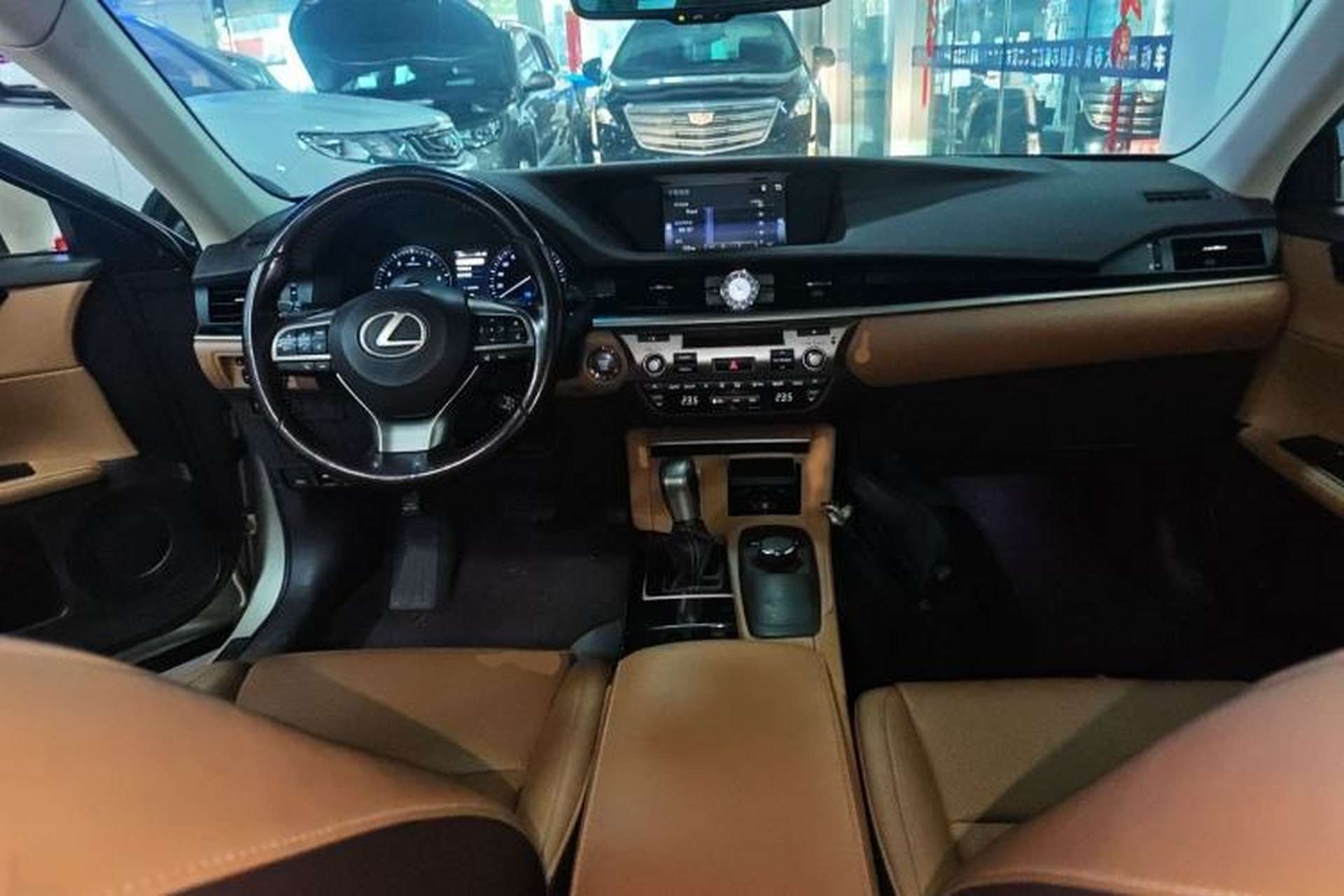 Used Lexus ES 2015 200 Elite Edition Interior 2