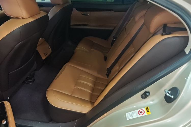 Used Lexus ES 2015 200 Elite Edition Interior 4
