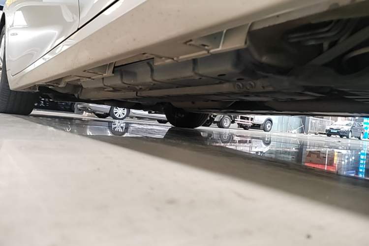 Used Lexus ES 2015 200 Elite Edition Left Side Sill