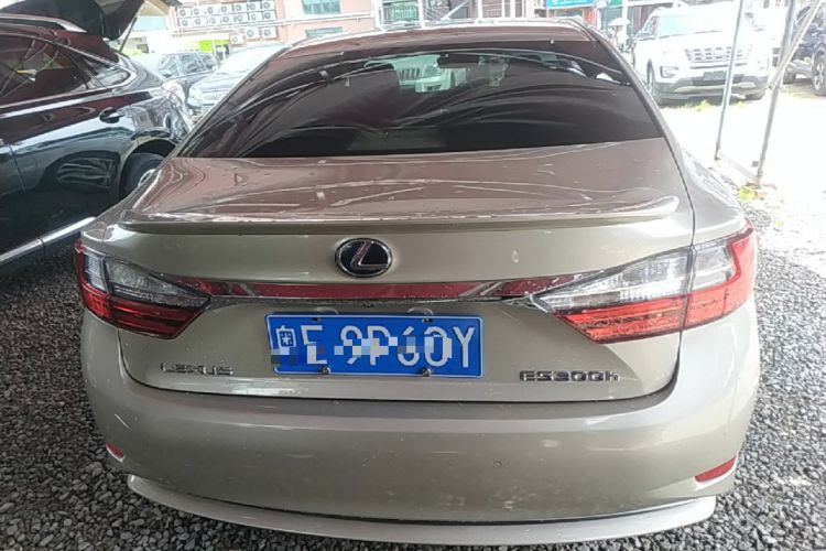 Used Lexus ES 2015 300h Comfort Edition Rear