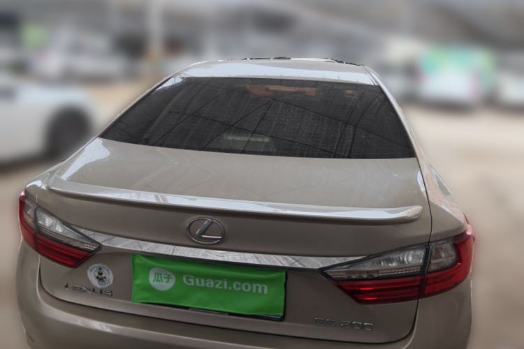 Used Lexus ES 2015 200 Elite Edition Rear
