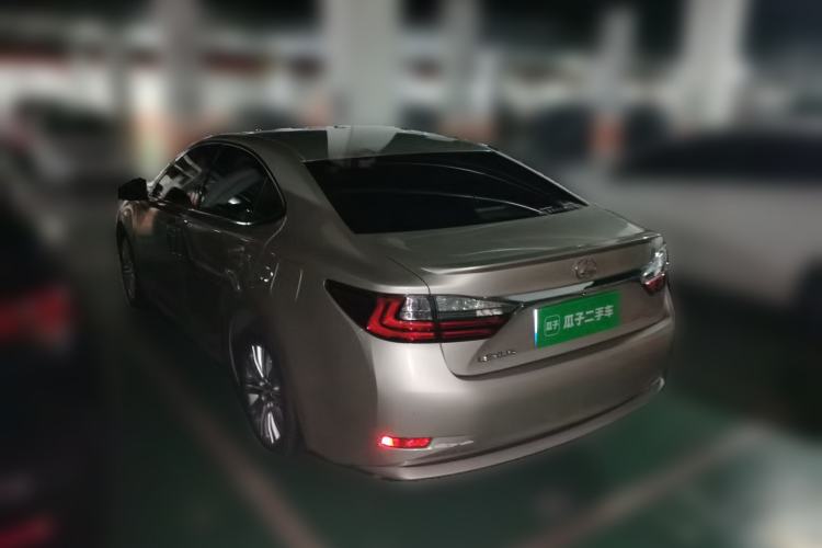 Used Lexus ES 2015 200 Elite Edition Rear Left 45 Deg