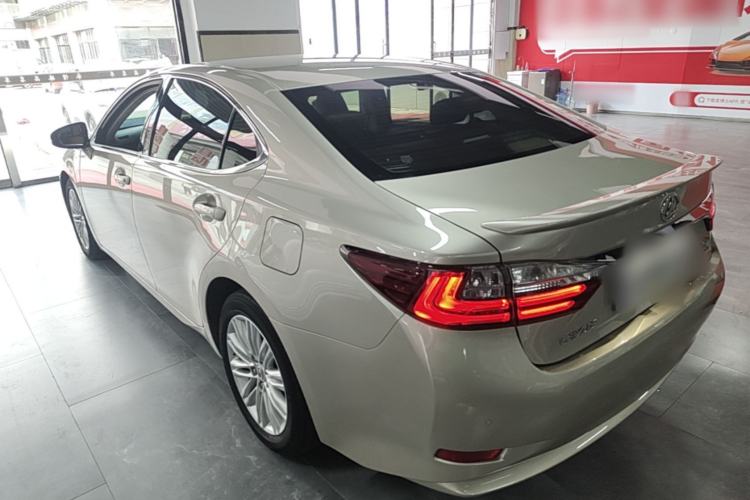 Used Lexus ES 2015 200 Elite Edition Rear Left 45 Deg