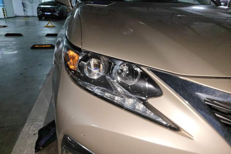 Used Lexus ES 2015 250 Elegant Edition Right Front Headlight