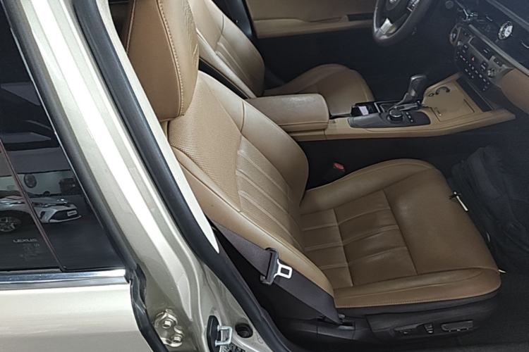 Used Lexus ES 2015 200 Elite Edition Right Front Seat
