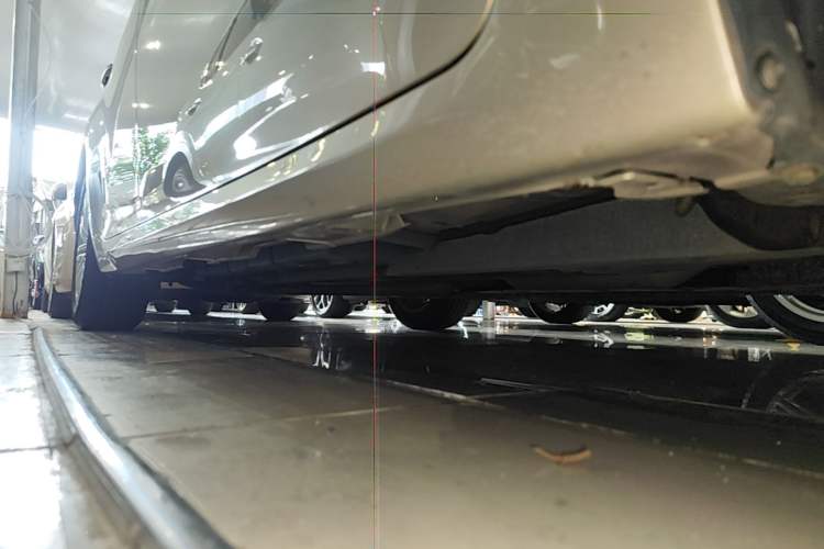 Used Lexus ES 2015 200 Elite Edition Right Side Sill