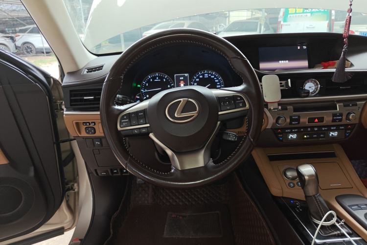 Used Lexus ES 2015 200 Elite Edition Steering Wheel