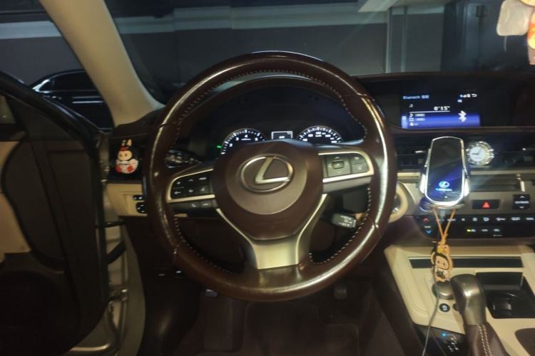 Used Lexus ES 2015 200 Elite Edition Steering Wheel