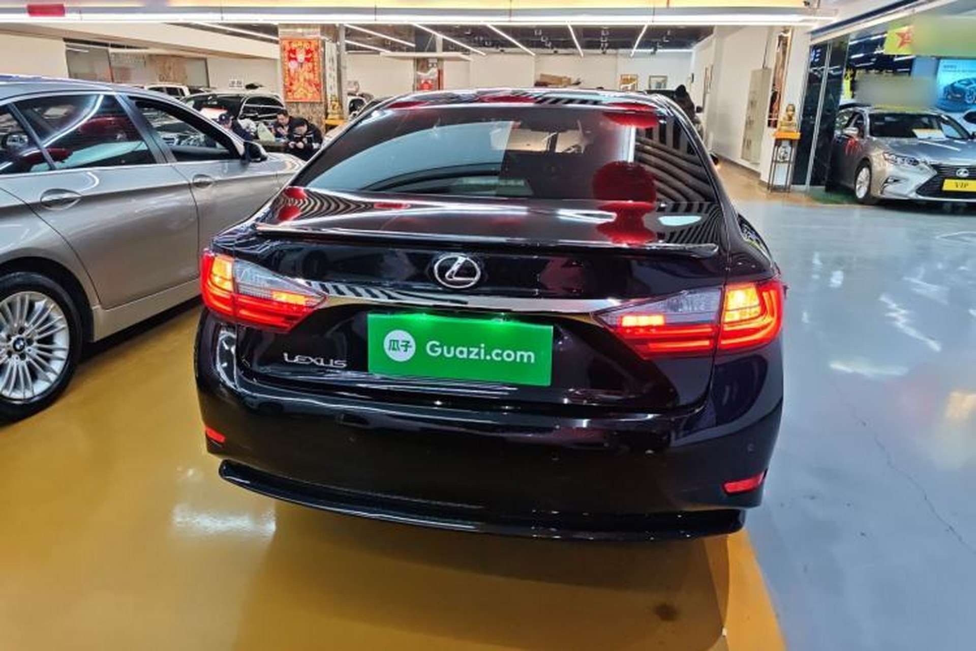 Used Lexus ES 2016 200 Midnight Special Limited Edition Exterior 4