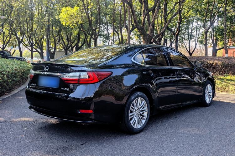 Used Lexus ES 2016 200 Midnight Special Limited Edition Exterior 5