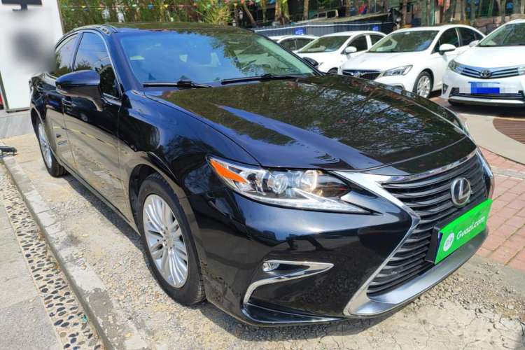 Used Lexus ES 2016 200 Midnight Special Limited Edition Front Right 45 Deg