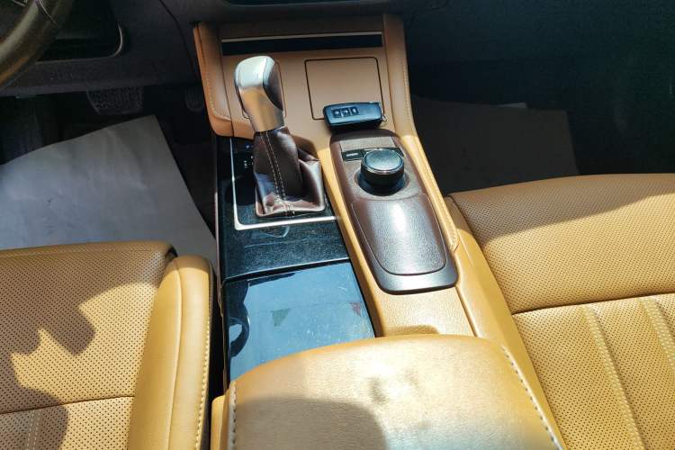 Used Lexus ES 2016 200 Midnight Special Limited Edition Gear Lever