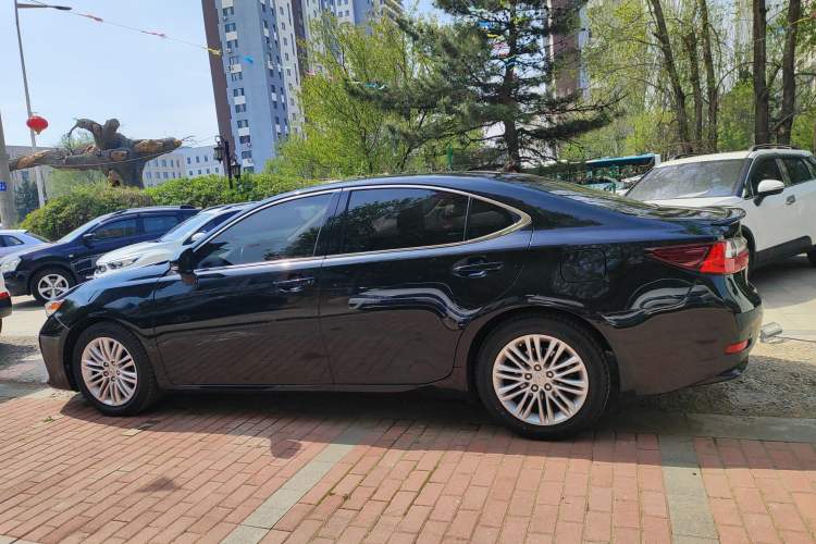 Used Lexus ES 2016 200 Midnight Special Limited Edition Left Side