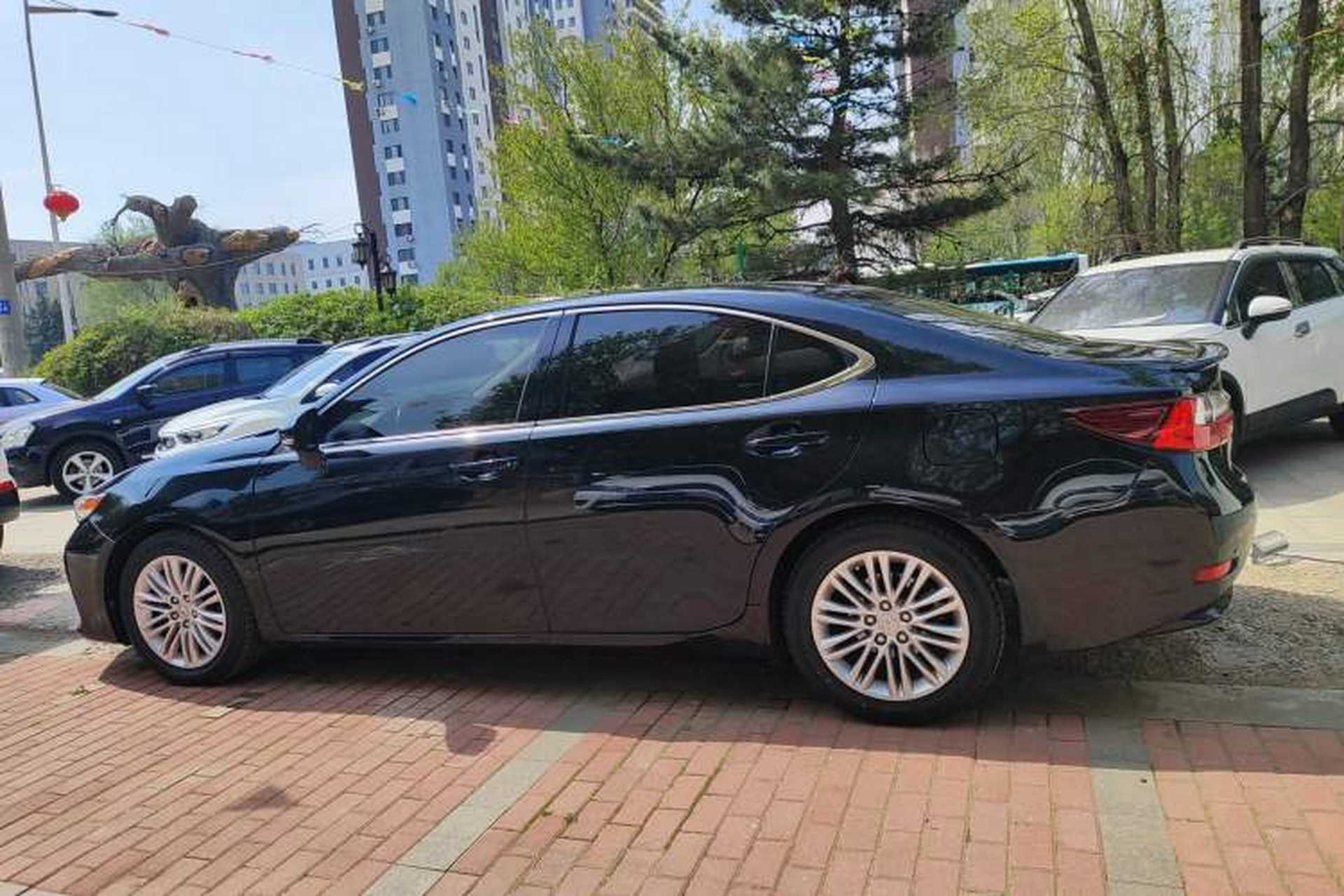 Used Lexus ES 2016 200 Midnight Special Limited Edition Left Side