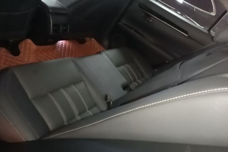 Used Lexus ES 2016 200 Midnight Special Limited Edition Left Rear Seat