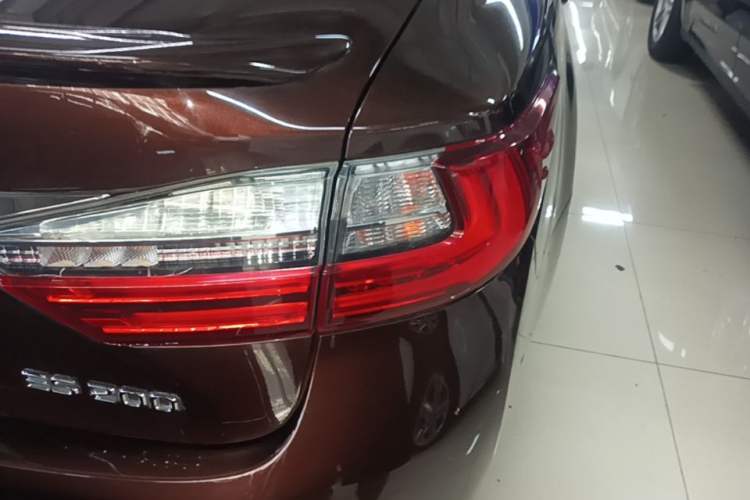 Used Lexus ES 2016 200 Midnight Special Limited Edition Right Rear Taillight
