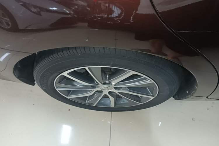 Used Lexus ES 2016 200 Midnight Special Limited Edition Right Rear Wheel Hub