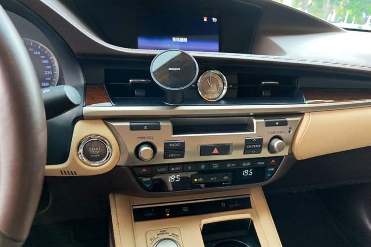 Used Lexus ES 2016 250 Midnight Special Limited Edition Audio And AC Panel