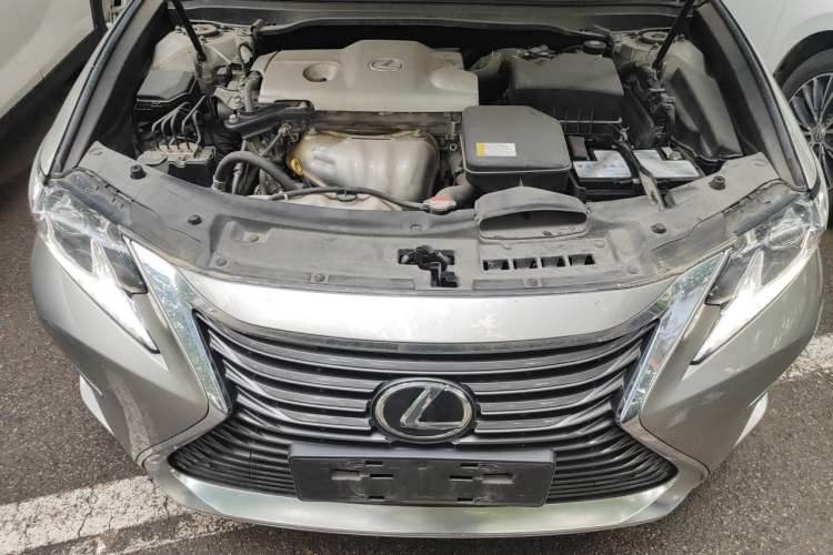 Used Lexus ES 2016 250 Midnight Special Limited Edition Engine Bay