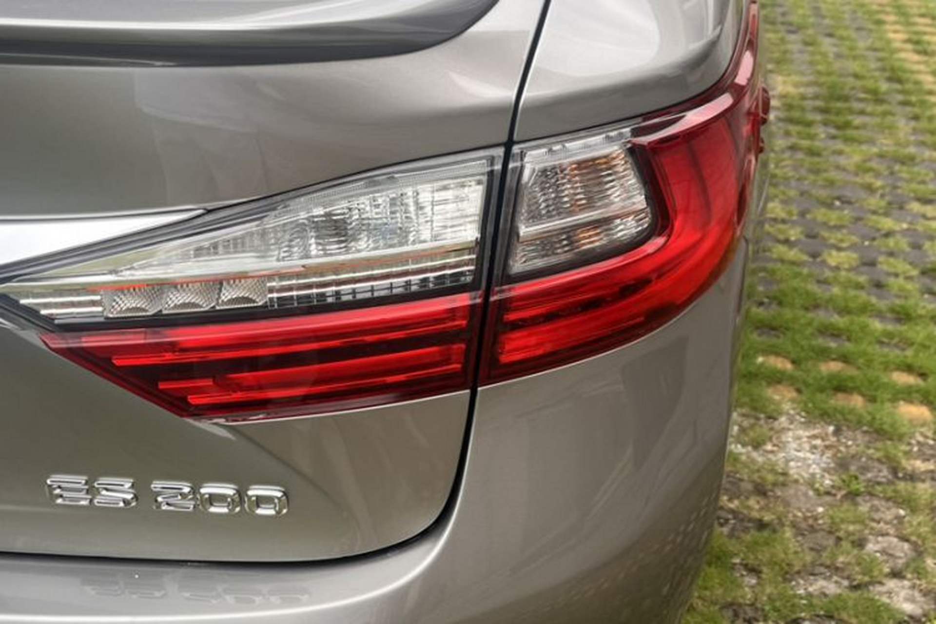 Used Lexus ES 2016 200 Midnight Special Limited Edition Exterior 3