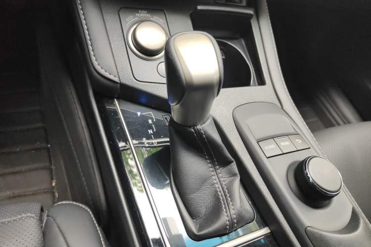 Used Lexus ES 2016 250 Midnight Special Limited Edition Gear Lever