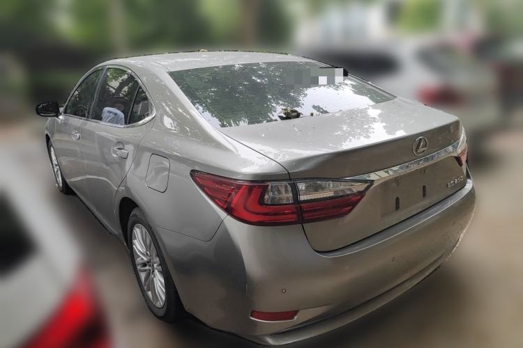 Used Lexus ES 2016 250 Midnight Special Limited Edition Rear Left 45 Deg