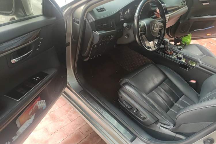 Used Lexus ES 2016 250 Midnight Special Limited Edition Driver Seat