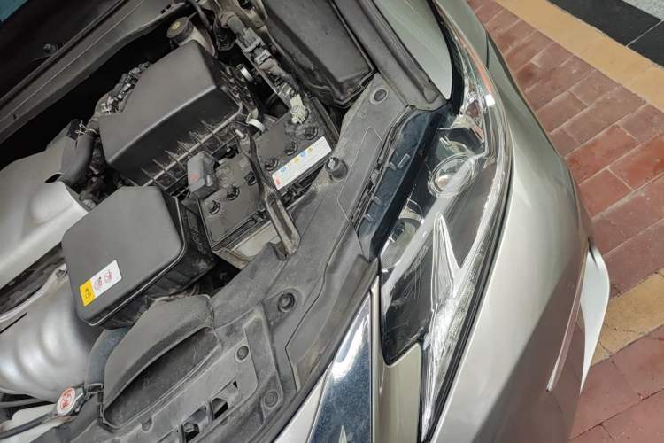 Used Lexus ES 2016 250 Midnight Special Limited Edition Engine Bay Left