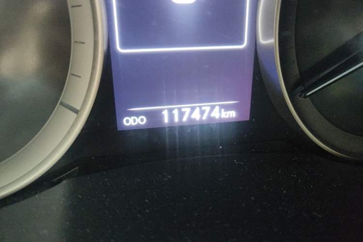 Used Lexus ES 2016 250 Midnight Special Limited Edition Odometer Close Up
