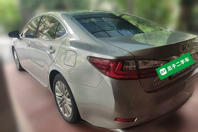 Used Lexus ES 2016 250 Midnight Special Limited Edition Rear Left 45 Deg
