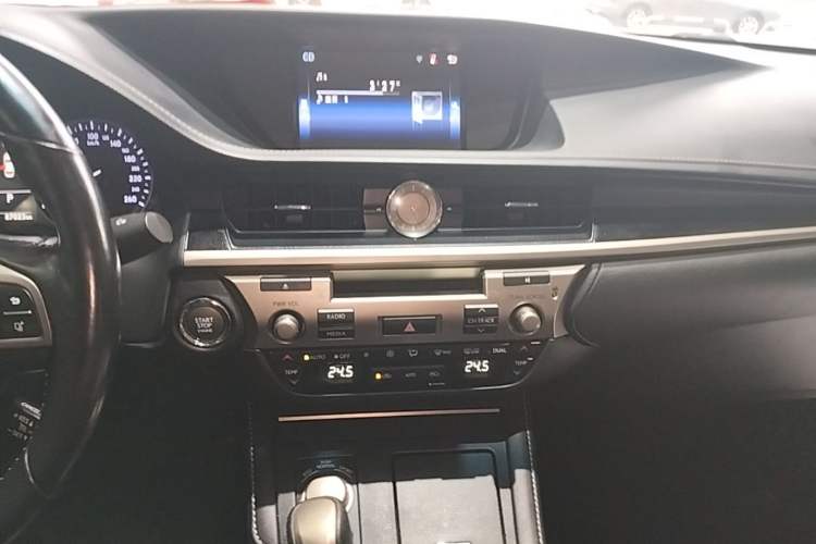 Used Lexus ES 2016 200 Midnight Special Limited Edition Audio And AC Panel