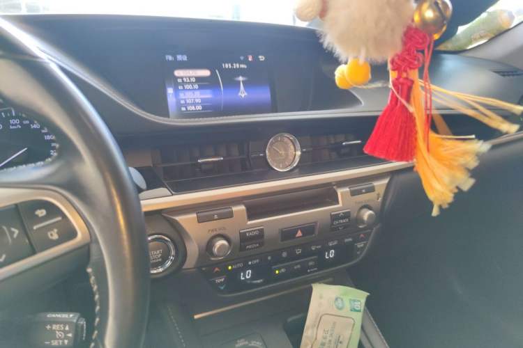 Used Lexus ES 2016 200 Midnight Special Limited Edition Audio And AC Panel