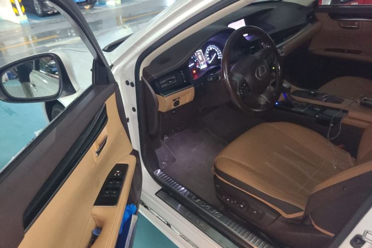 Used Lexus ES 2016 200 Midnight Special Limited Edition Driver Seat