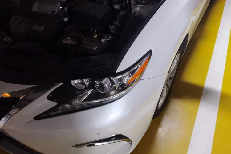 Used Lexus ES 2016 200 Midnight Special Limited Edition Engine Bay Left