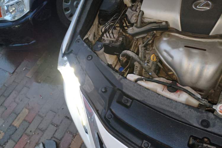 Used Lexus ES 2016 200 Midnight Special Limited Edition Engine Bay Right