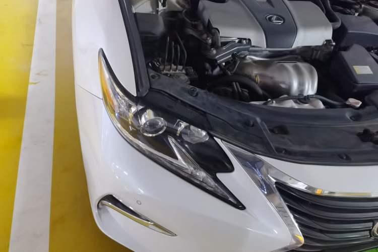 Used Lexus ES 2016 200 Midnight Special Limited Edition Engine Bay Right