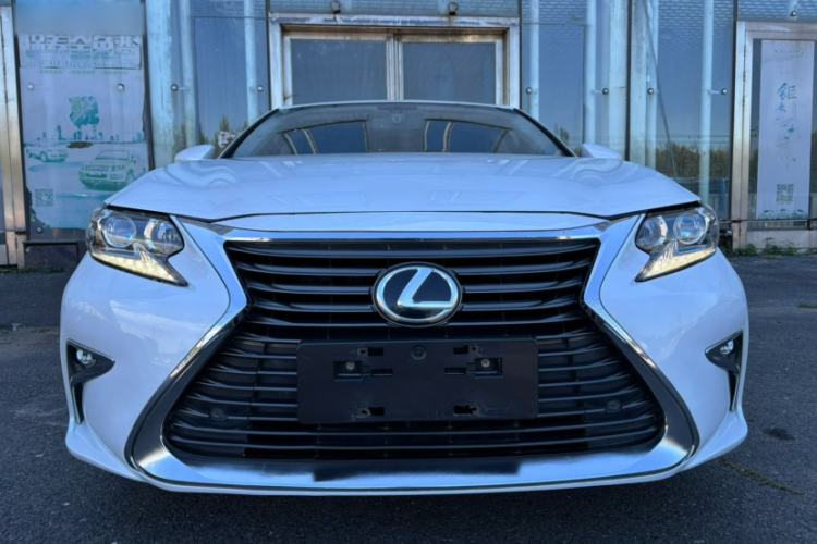 Used Lexus ES 2016 200 Midnight Special Limited Edition Exterior 4