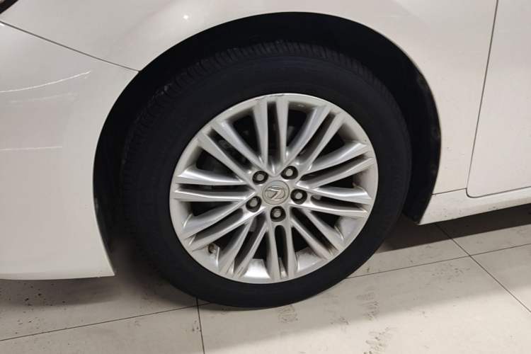 Used Lexus ES 2016 250 Midnight Special Limited Edition Exterior 4