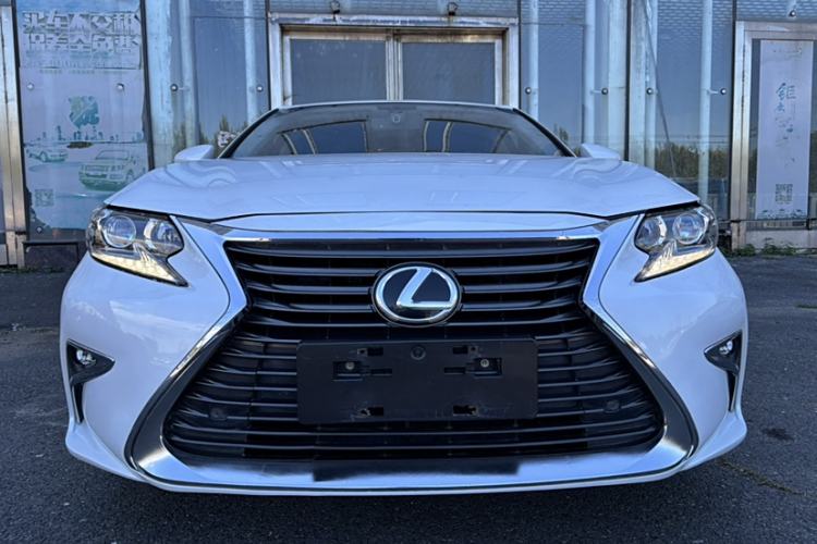 Used Lexus ES 2016 200 Midnight Special Limited Edition Exterior 4