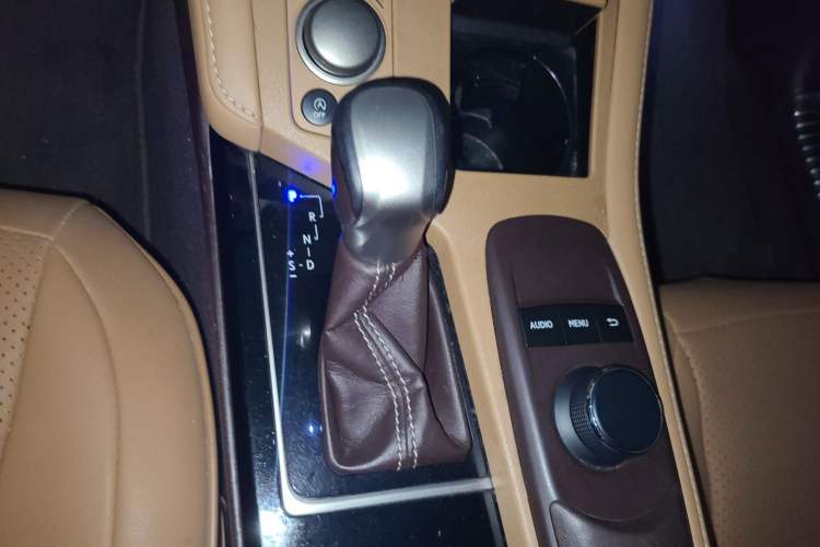 Used Lexus ES 2016 200 Midnight Special Limited Edition Gear Lever