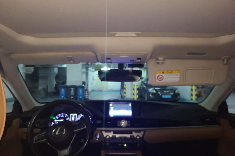 Used Lexus ES 2016 200 Midnight Special Limited Edition Headliner