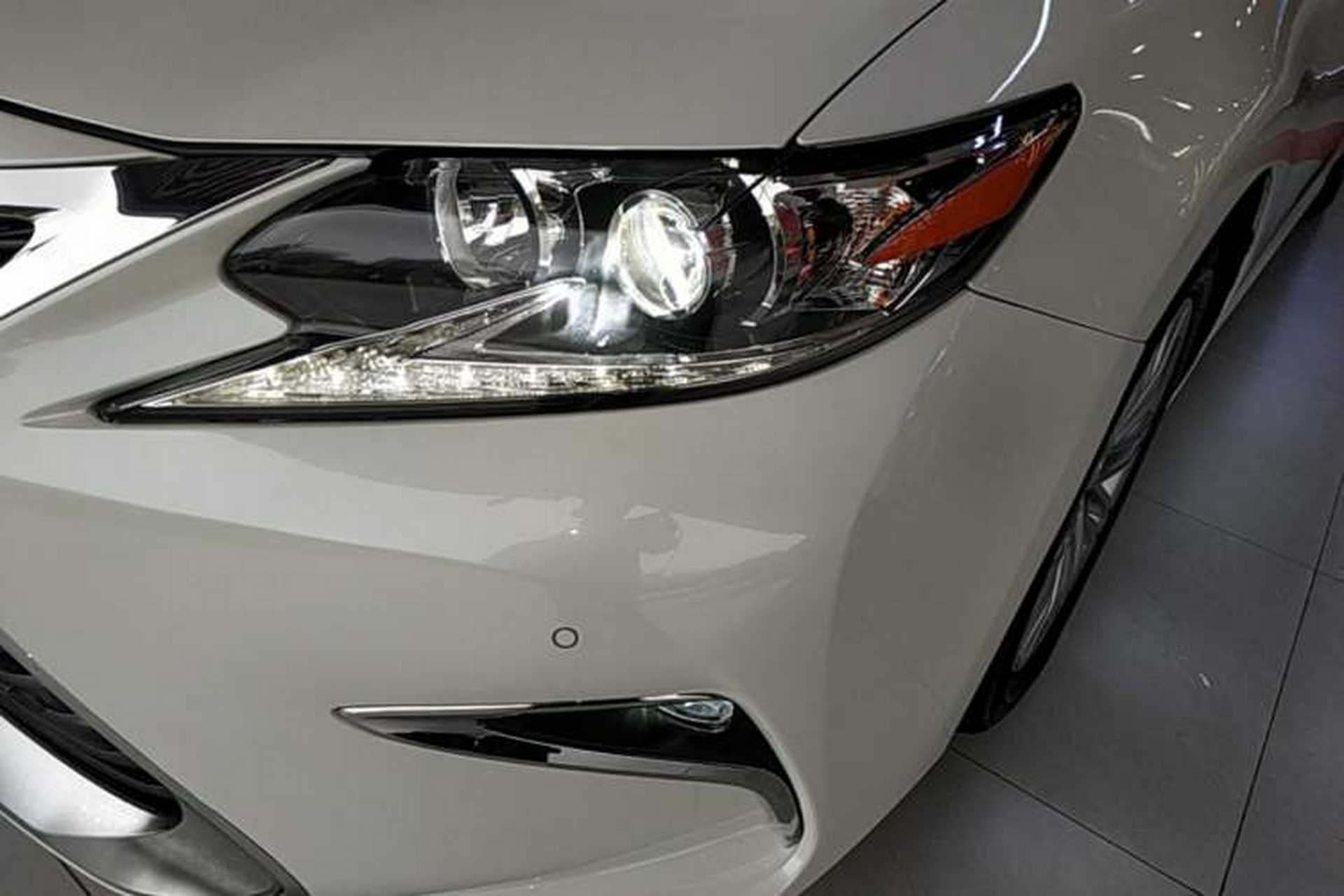 Used Lexus ES 2016 200 Midnight Special Limited Edition Left Front Headlight